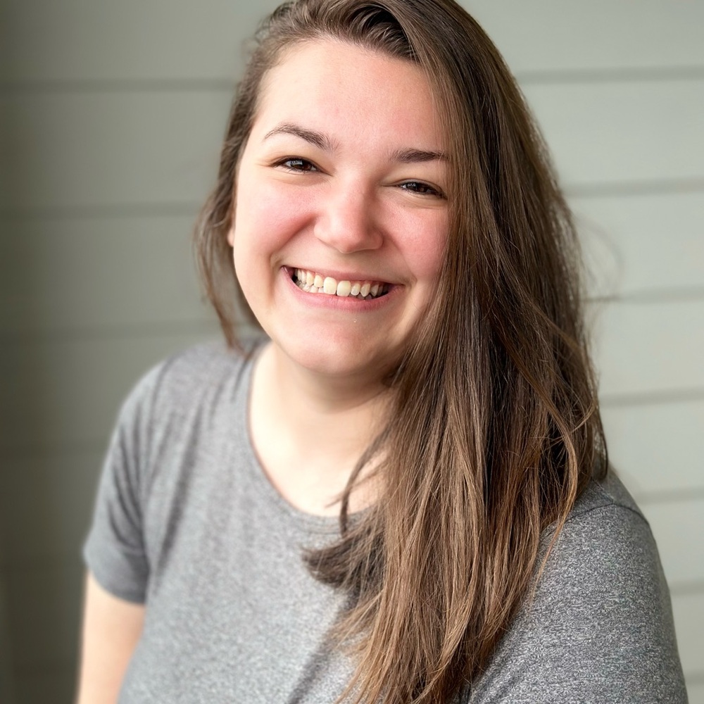 Meet your Posher, Alexis